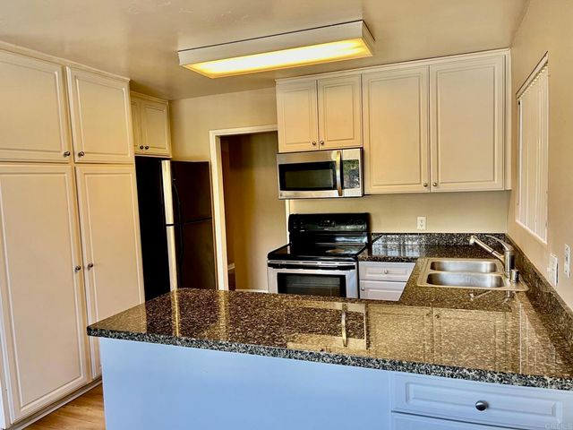17159 W Bernardo Drive 102, San Diego, CA 92127