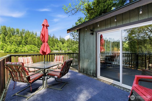 39420 Ski Park Road E, Eatonville, WA 98328