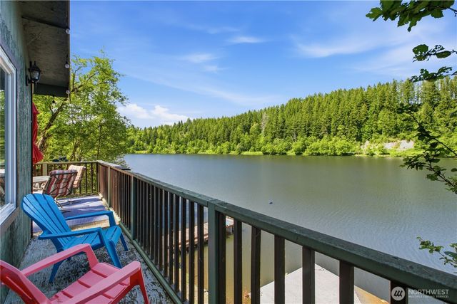 39420 Ski Park Road E, Eatonville, WA 98328