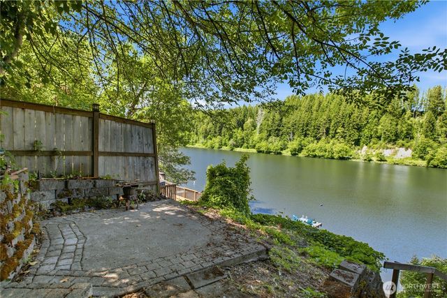 39420 Ski Park Road E, Eatonville, WA 98328