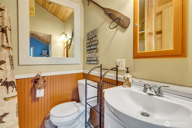 39420 Ski Park Road E, Eatonville, WA 98328