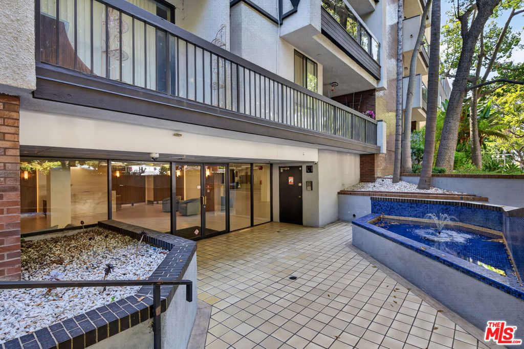 324 N Palm Drive 404, Beverly Hills, CA 90210 — photo 2