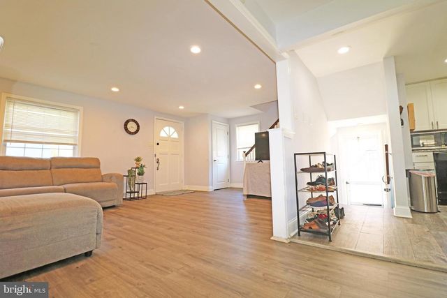 602 W SOUTH AVE, Glenolden, PA 19036
