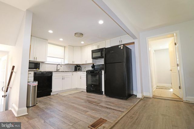 602 W SOUTH AVE, Glenolden, PA 19036
