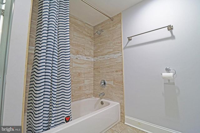 602 W SOUTH AVE, Glenolden, PA 19036
