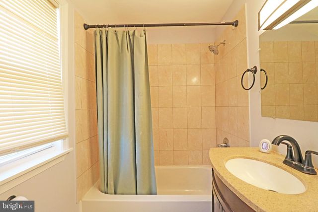 602 W SOUTH AVE, Glenolden, PA 19036