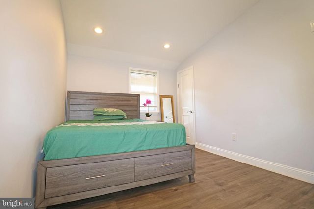 602 W SOUTH AVE, Glenolden, PA 19036
