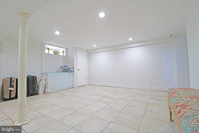 602 W SOUTH AVE, Glenolden, PA 19036