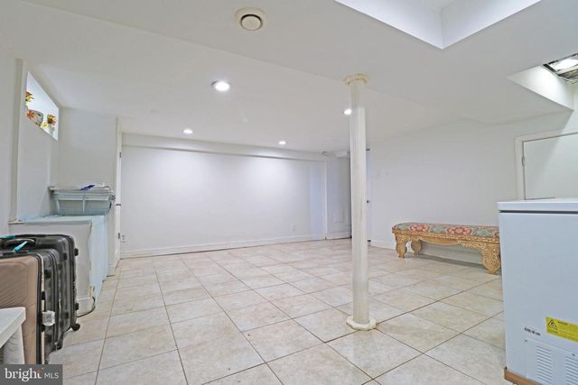 602 W SOUTH AVE, Glenolden, PA 19036
