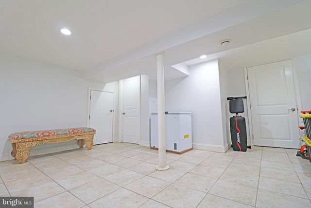 602 W SOUTH AVE, Glenolden, PA 19036