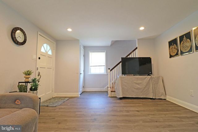 602 W SOUTH AVE, Glenolden, PA 19036