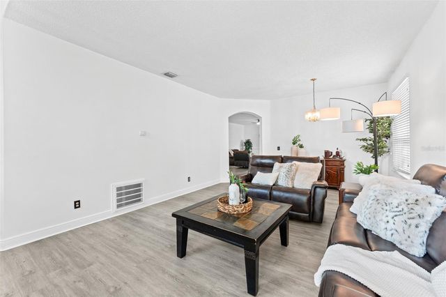 1114 BALLYSHANNON PARKWAY, Orlando, FL 32828