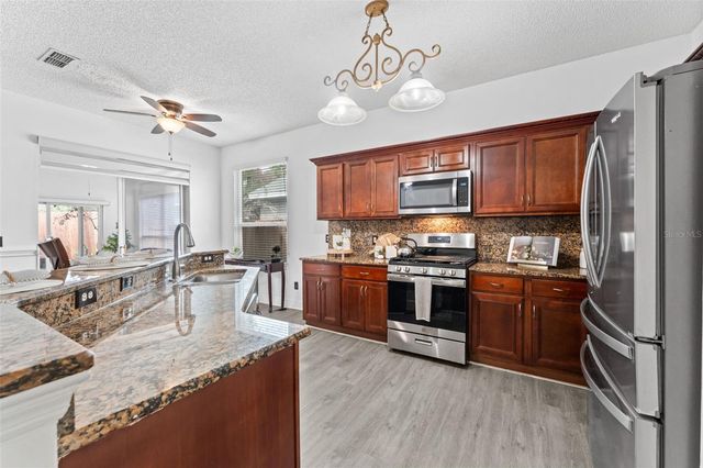 1114 BALLYSHANNON PARKWAY, Orlando, FL 32828