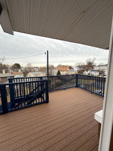 118 Sumner St 3, Quincy, MA 02169