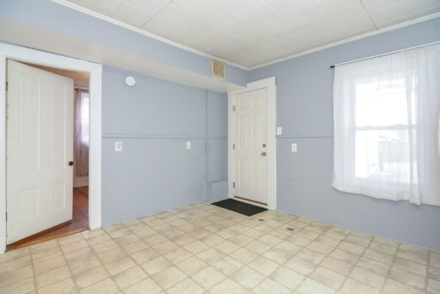 23 Grove St 1-1, Haverhill, MA 01832