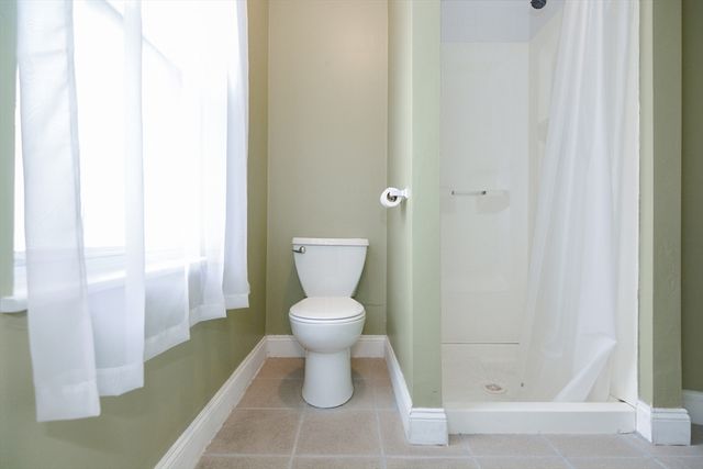 23 Grove St 1-1, Haverhill, MA 01832