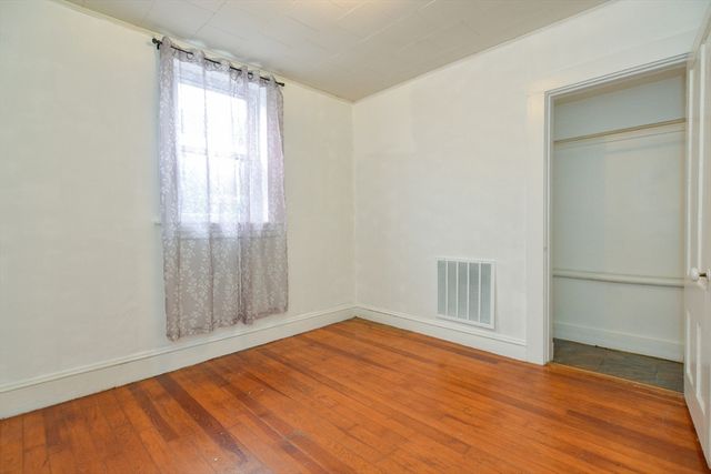 23 Grove St 1-1, Haverhill, MA 01832