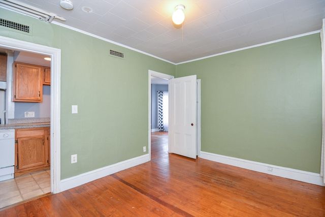 23 Grove St 1-1, Haverhill, MA 01832