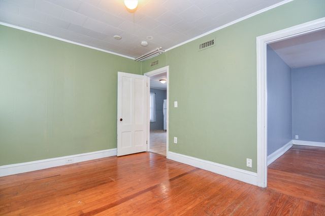 23 Grove St 1-1, Haverhill, MA 01832