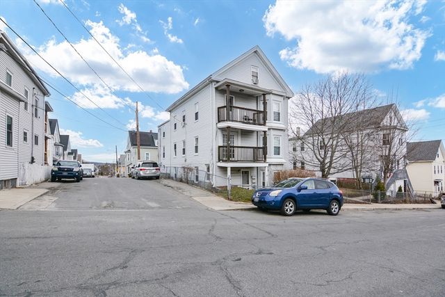 23 Grove St 1-1, Haverhill, MA 01832