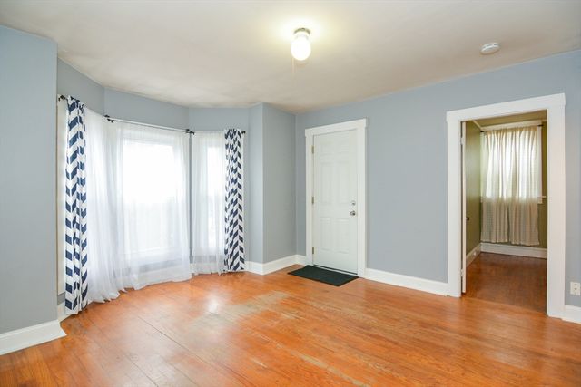 23 Grove St 1-1, Haverhill, MA 01832