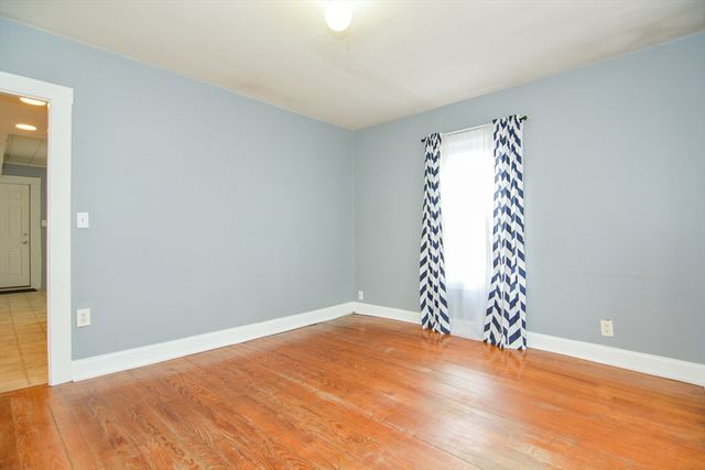 23 Grove St 1-1, Haverhill, MA 01832