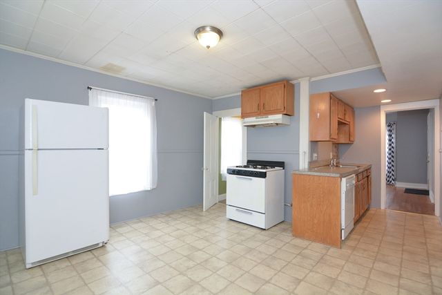 23 Grove St 1-1, Haverhill, MA 01832