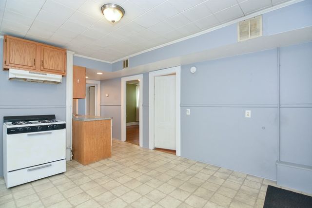 23 Grove St 1-1, Haverhill, MA 01832