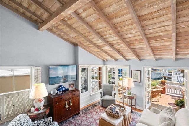 323 E Bay Front, Newport Beach, CA 92662