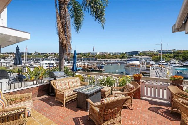 323 E Bay Front, Newport Beach, CA 92662