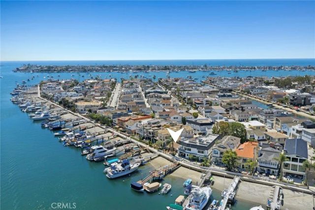 323 E Bay Front, Newport Beach, CA 92662