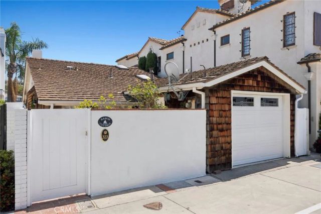 323 E Bay Front, Newport Beach, CA 92662