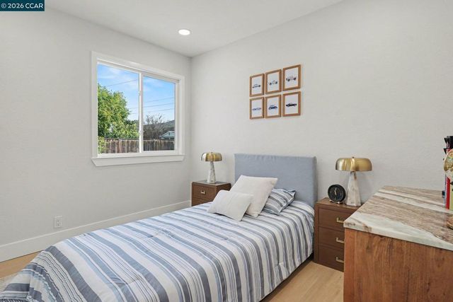 1522 1522 Thornwood Dr, Concord, CA 94521