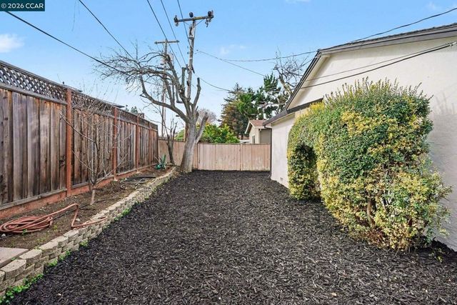 1522 1522 Thornwood Dr, Concord, CA 94521