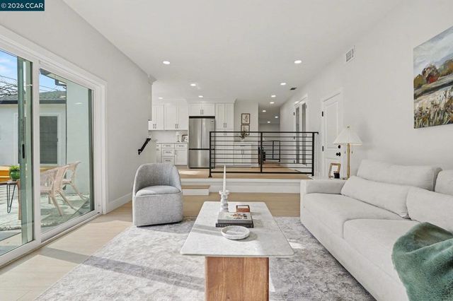 1522 1522 Thornwood Dr, Concord, CA 94521