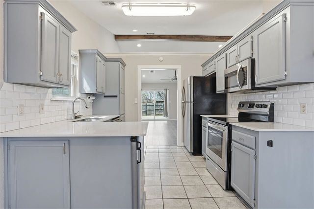 2413 SW 41st St, Lawton, OK 73505