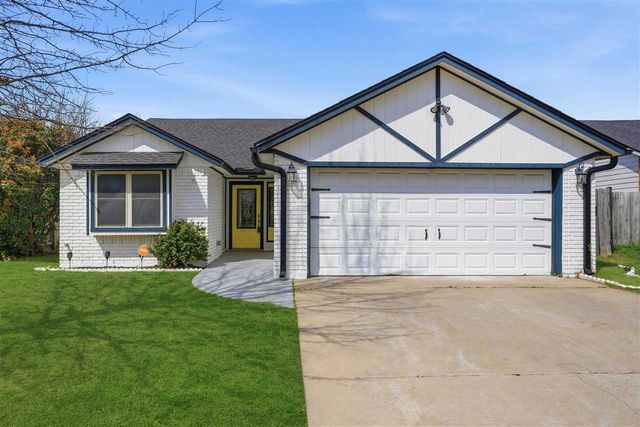 2413 SW 41st St, Lawton, OK 73505