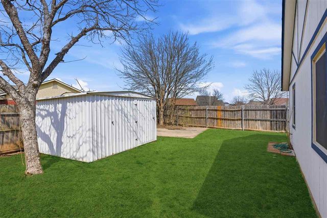 2413 SW 41st St, Lawton, OK 73505