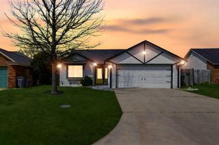 2413 SW 41st St, Lawton, OK 73505