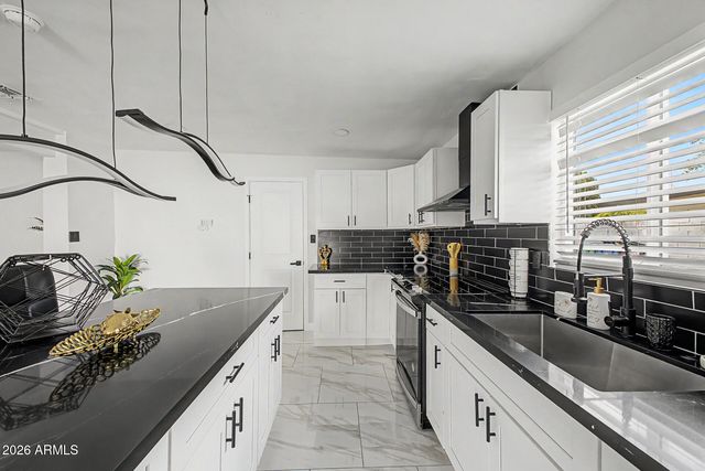 1516 W 7TH Drive, Mesa, AZ 85202