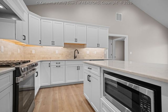 228 Brick House Drive, Fraziers Bottom, WV 25082