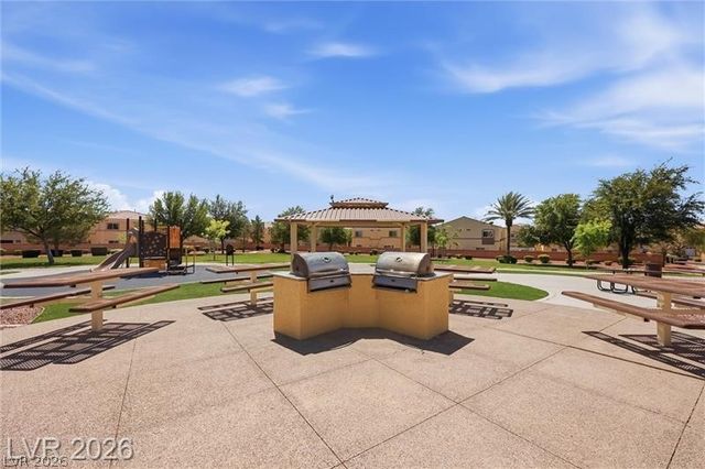 6329 Snap Ridge Street 3, North Las Vegas, NV 89081