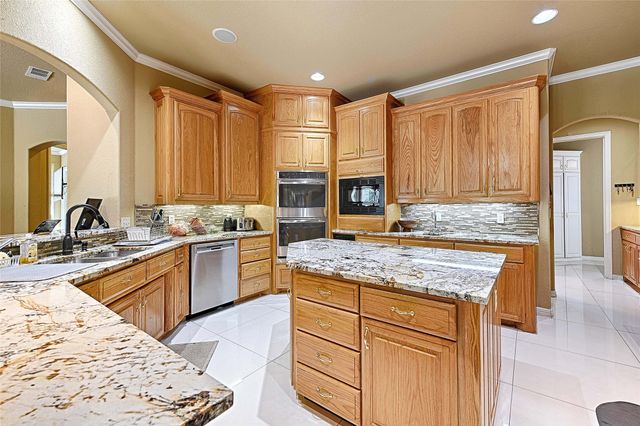 2360 Mystic Shore Drive, Cedar Hill, TX 75104