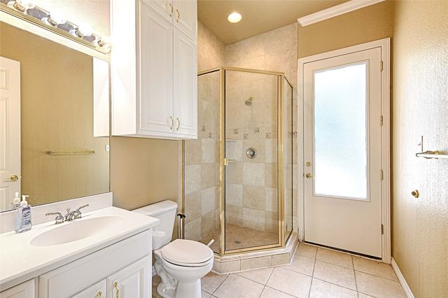 2360 Mystic Shore Drive, Cedar Hill, TX 75104