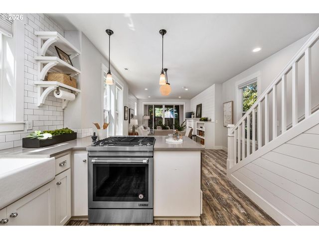 5471 Ne 37TH Ave, Portland, OR 97211