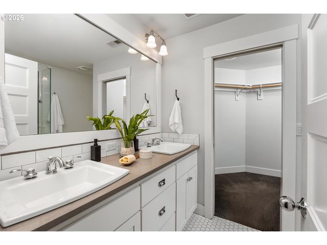 5471 Ne 37TH Ave, Portland, OR 97211