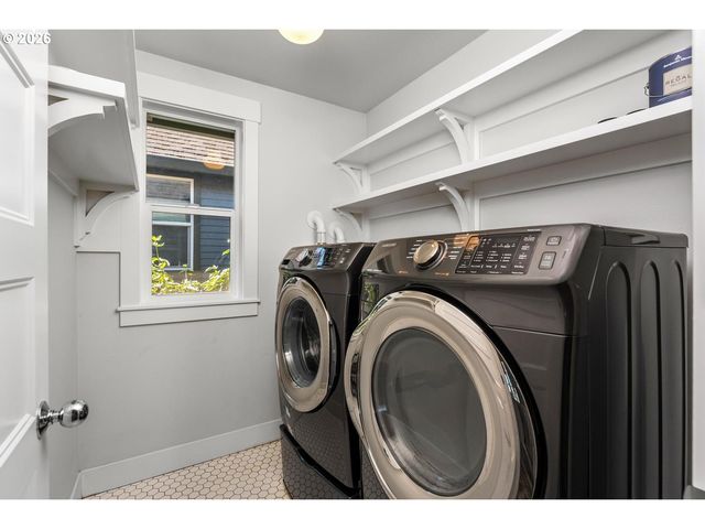 5471 Ne 37TH Ave, Portland, OR 97211