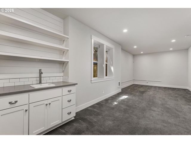 5471 Ne 37TH Ave, Portland, OR 97211