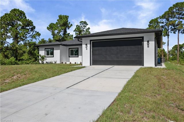 828 Genoa AVE S, Lehigh Acres, FL 33974
