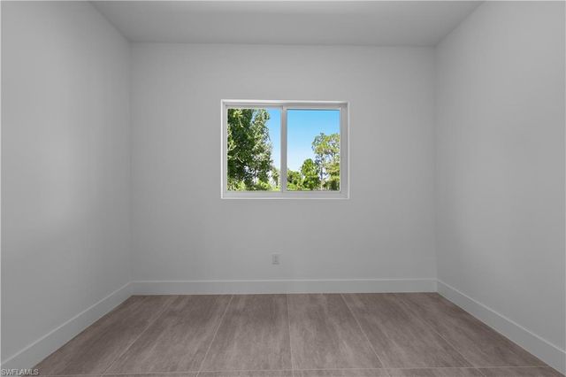 828 Genoa AVE S, Lehigh Acres, FL 33974